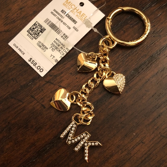 michael kors heart keychain